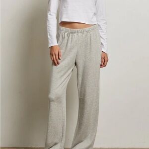 Perfectwhitetee Gray Wide-Leg Sweatpants
